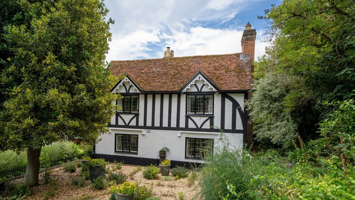 Kingfisher Lodge with Enclosed Garden